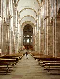 http://www.kirchbau.de/bilder/speyer_dom_innen250x328.jpg